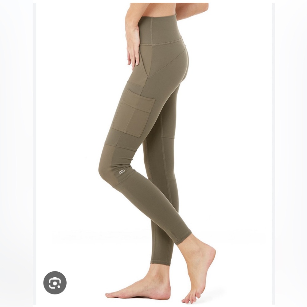 Brand new Alo cargo leggings